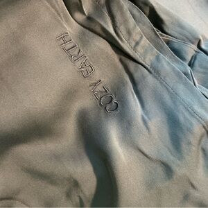 Cozy Earth Charcoal Gray Bamboo Sheets. Fitted and flat sheet.